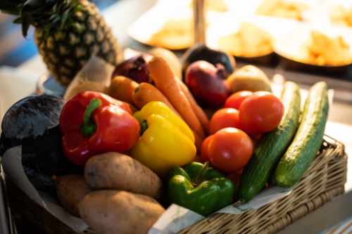 Fruit and veg in a bowl